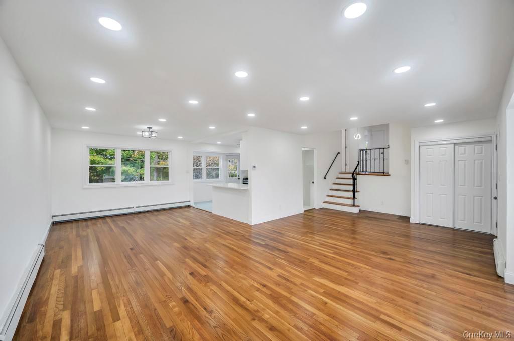 #7 photo, 33 Eastfield Lane, Melville , NY 11747