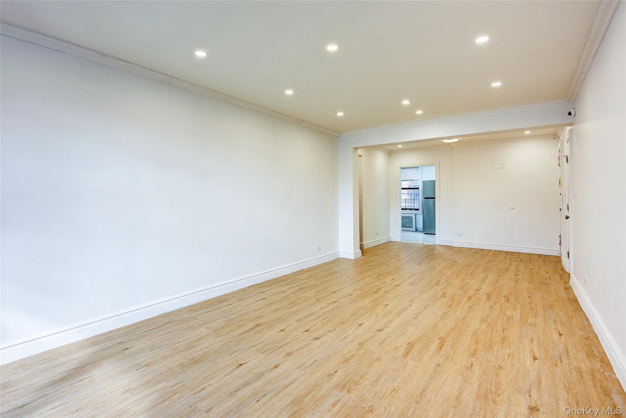 #12 photo, 100-25 Queens Boulevard, Forest Hills , NY 11375