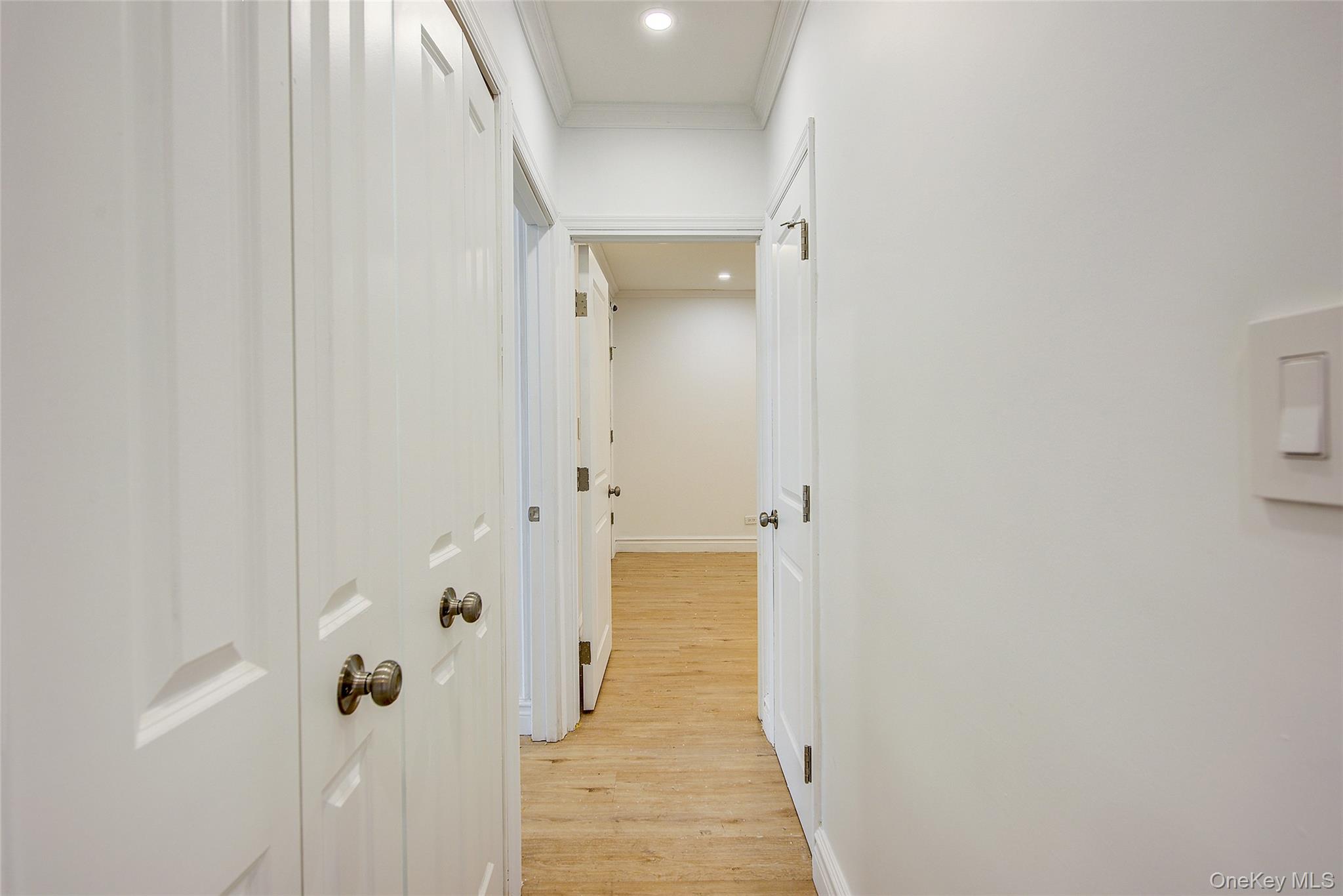 #19 photo, 100-25 Queens Boulevard, Forest Hills , NY 11375