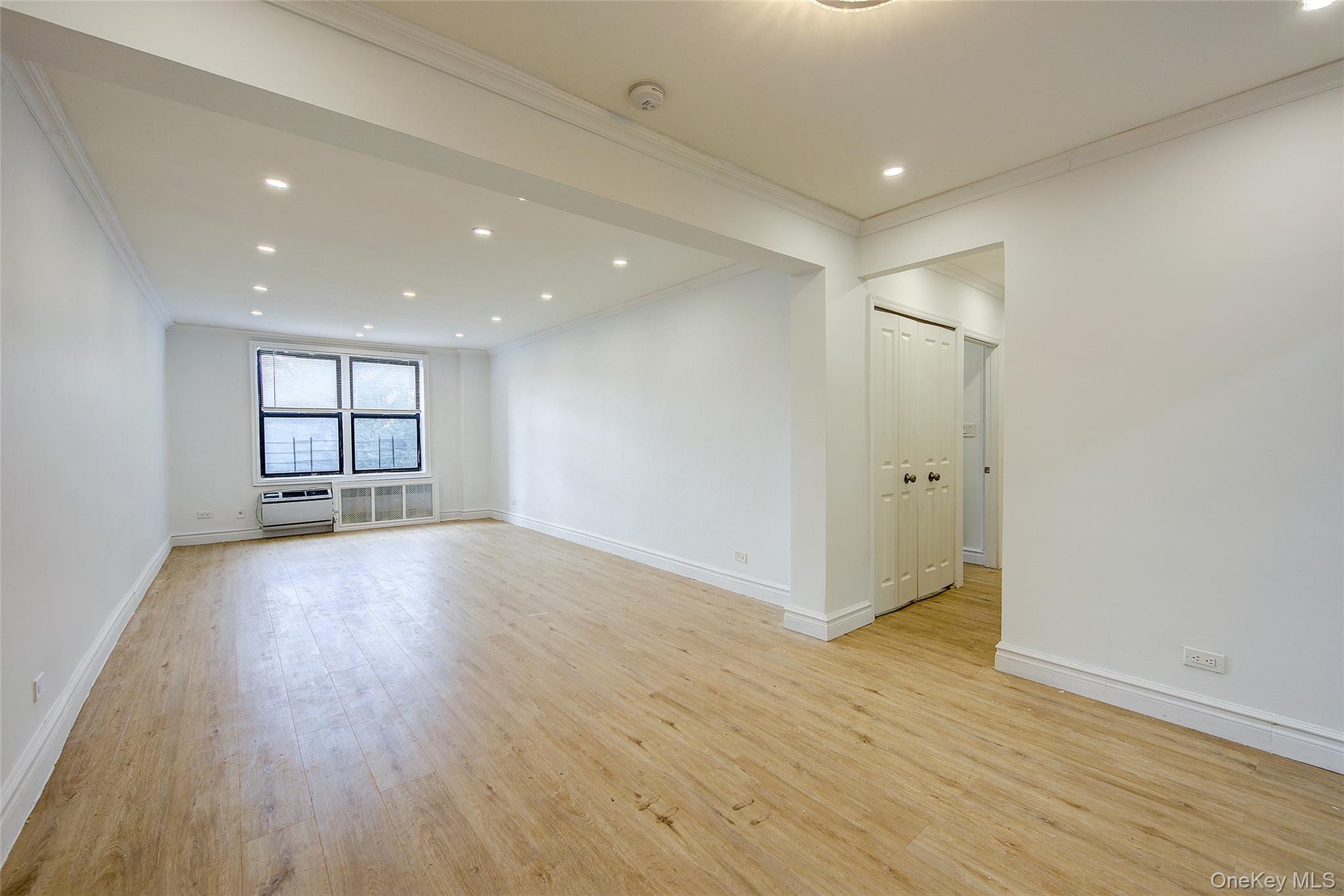 #6 photo, 100-25 Queens Boulevard, Forest Hills , NY 11375