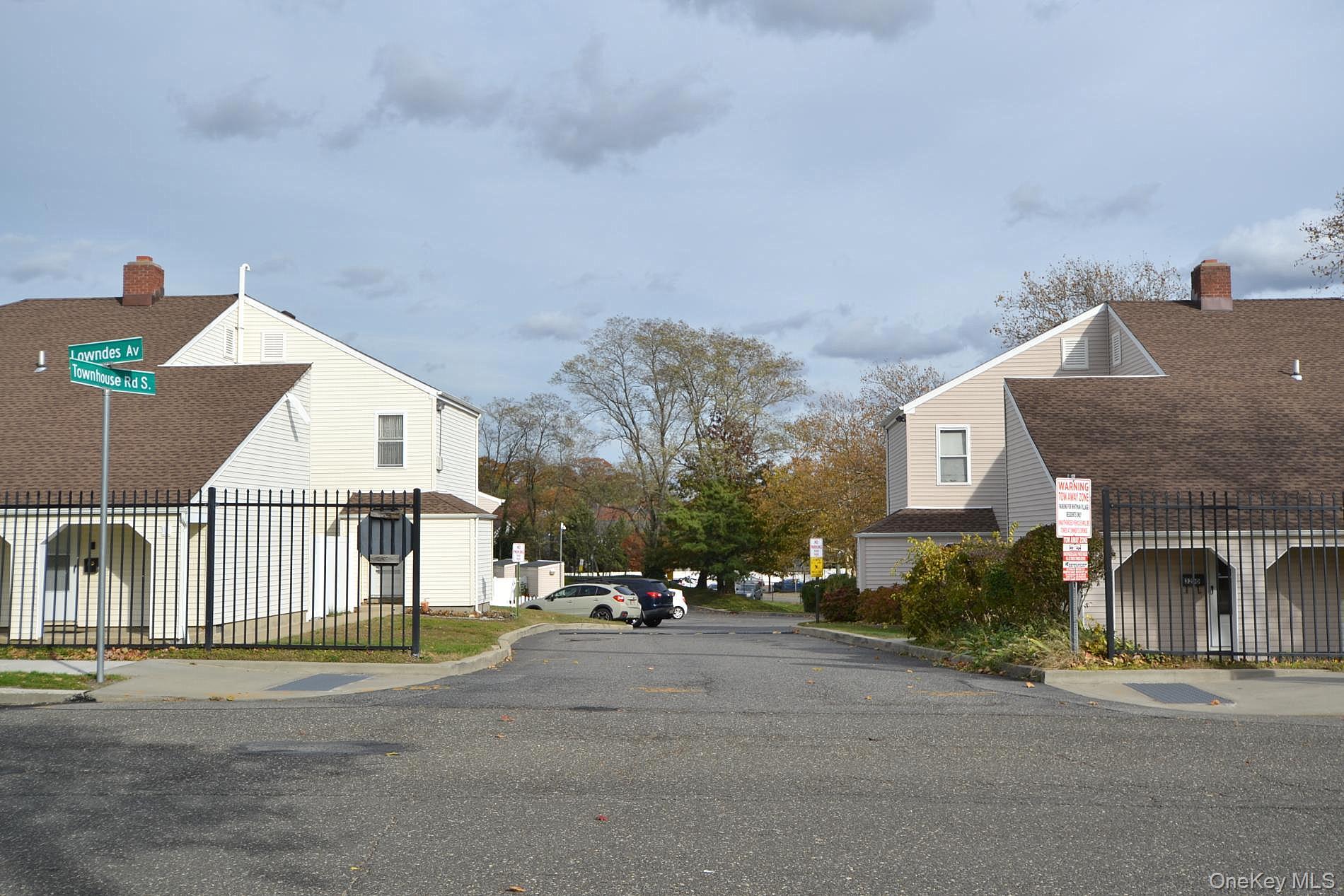 #14 photo, 54 Townhouse Road, Huntington Station , NY 11746