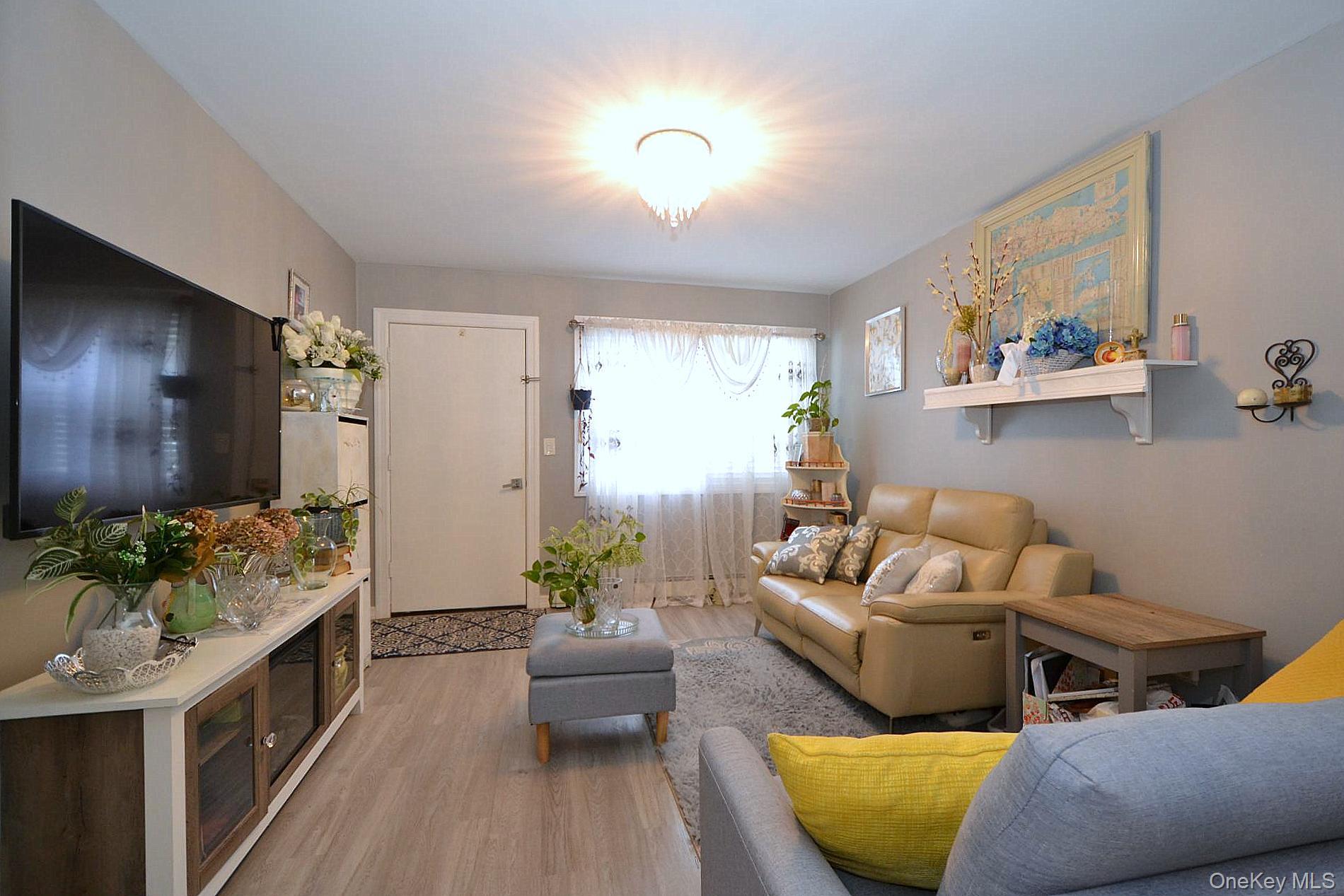 #3 photo, 54 Townhouse Road, Huntington Station , NY 11746