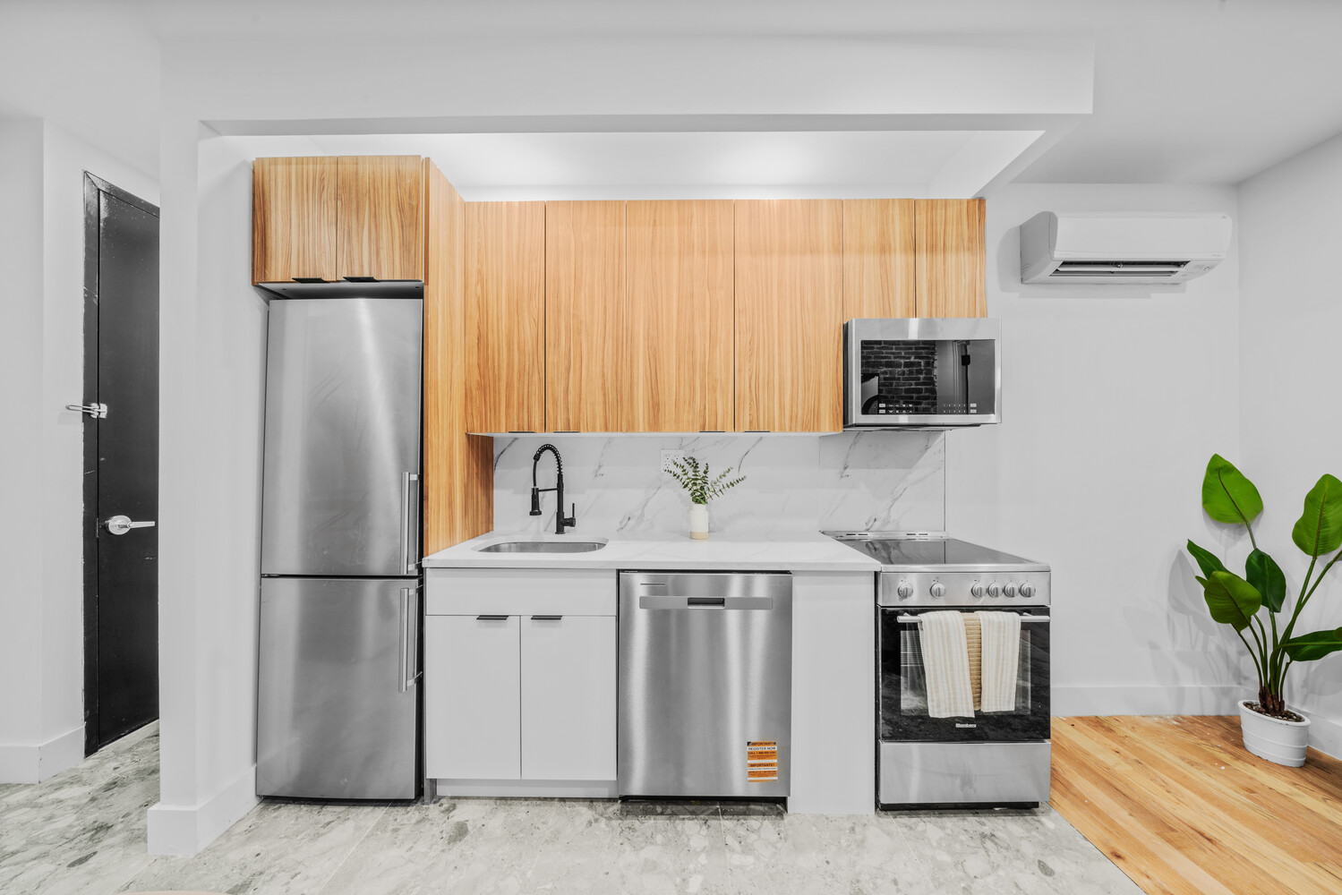 #4 photo, 452 W 36TH Street, Hudson Yards , NY 10018