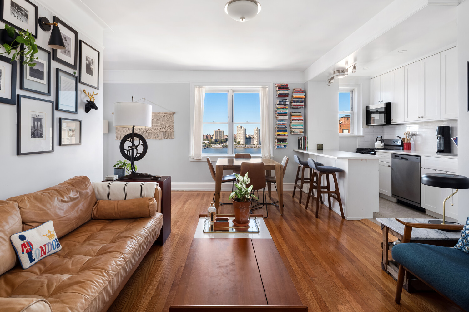 #1 photo, 304 W 75TH Street, Upper West Side , NY 10023