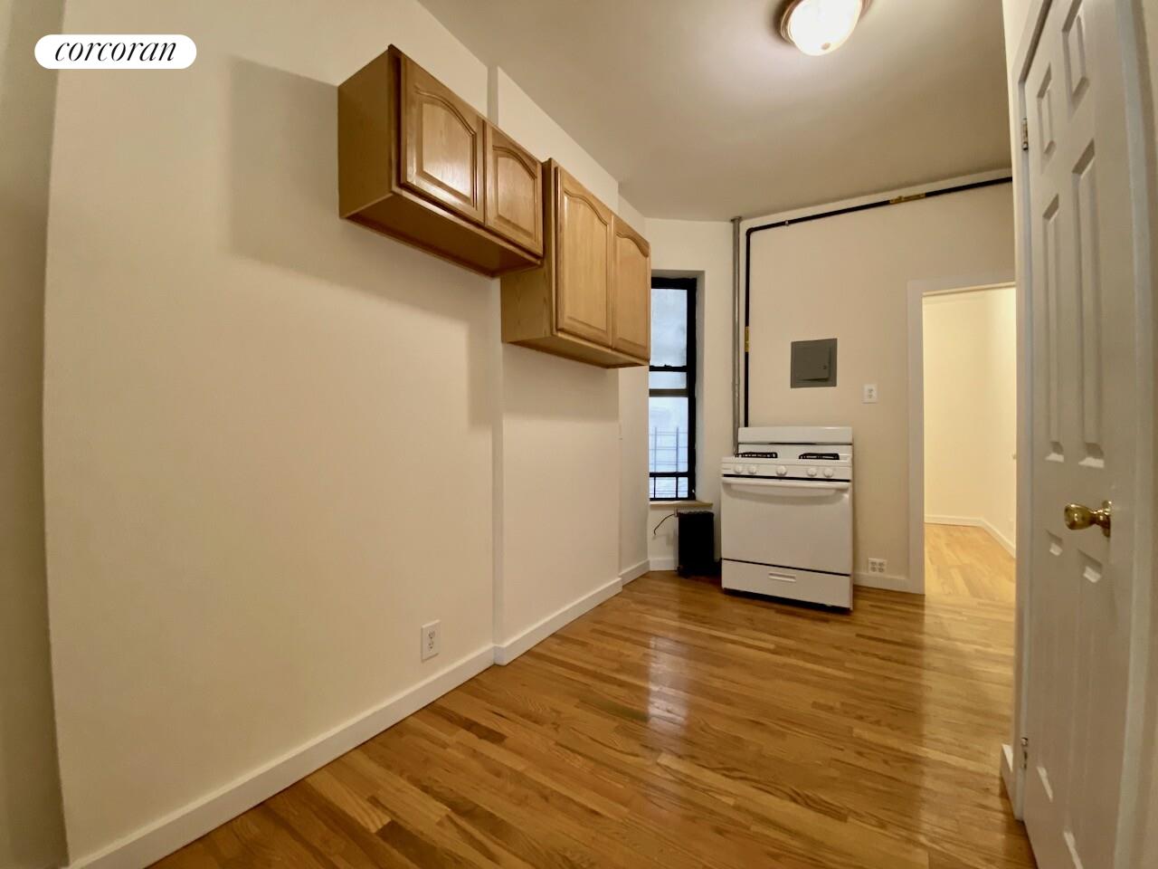 #8 photo, New York City, Yorkville , NY 10128