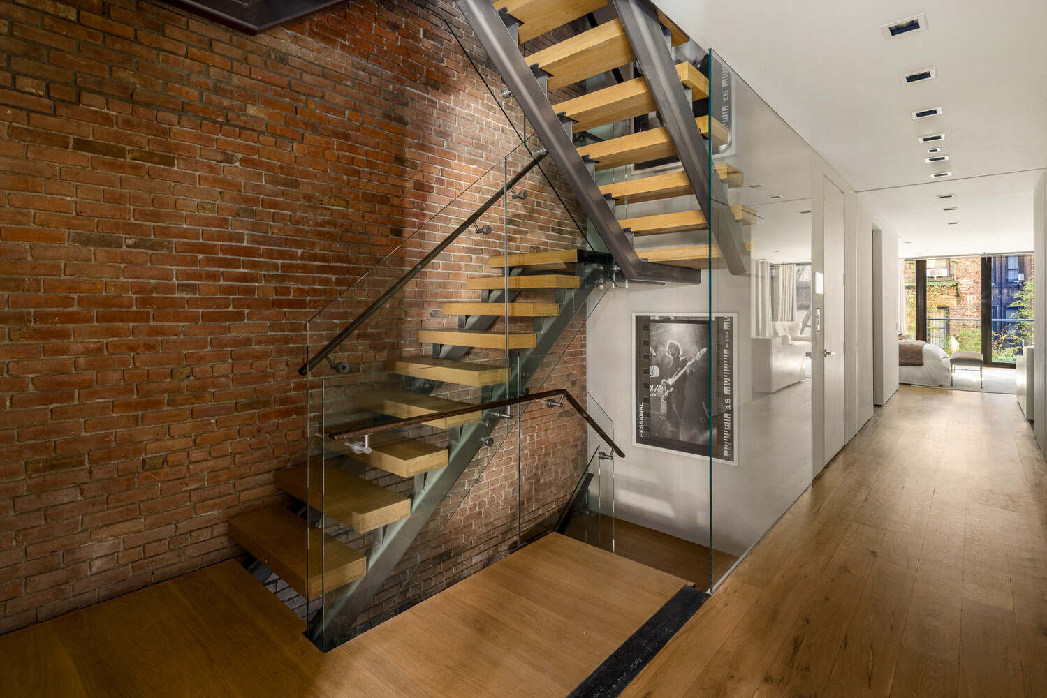 #18 photo, 80 W WASHINGTON Place, Greenwich Village , NY 10011