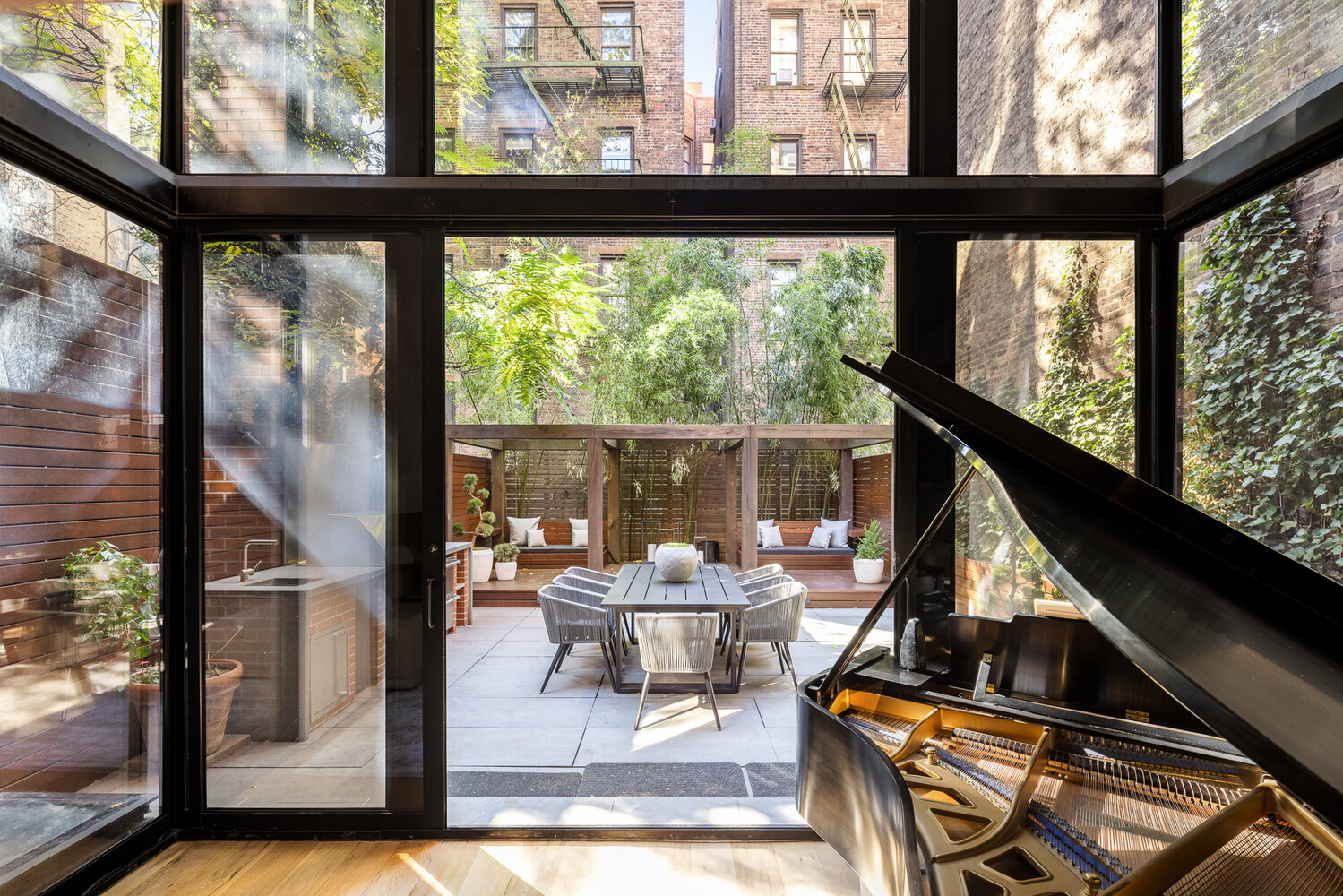 #6 photo, 80 W WASHINGTON Place, Greenwich Village , NY 10011