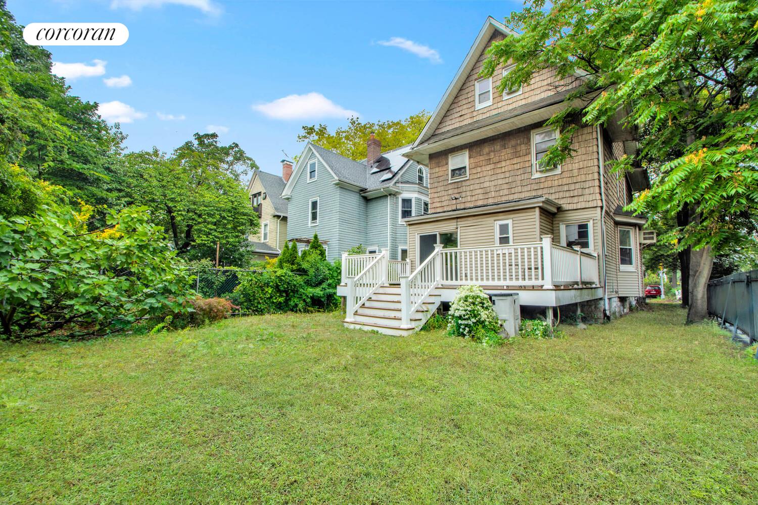 #18 photo, 34 WALDORF Court, Ditmas Park , NY 11230