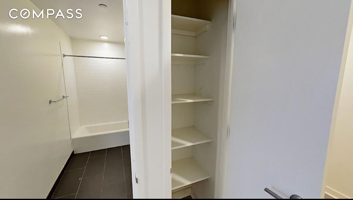 #5 photo, Brooklyn, Downtown Brooklyn , NY 11201