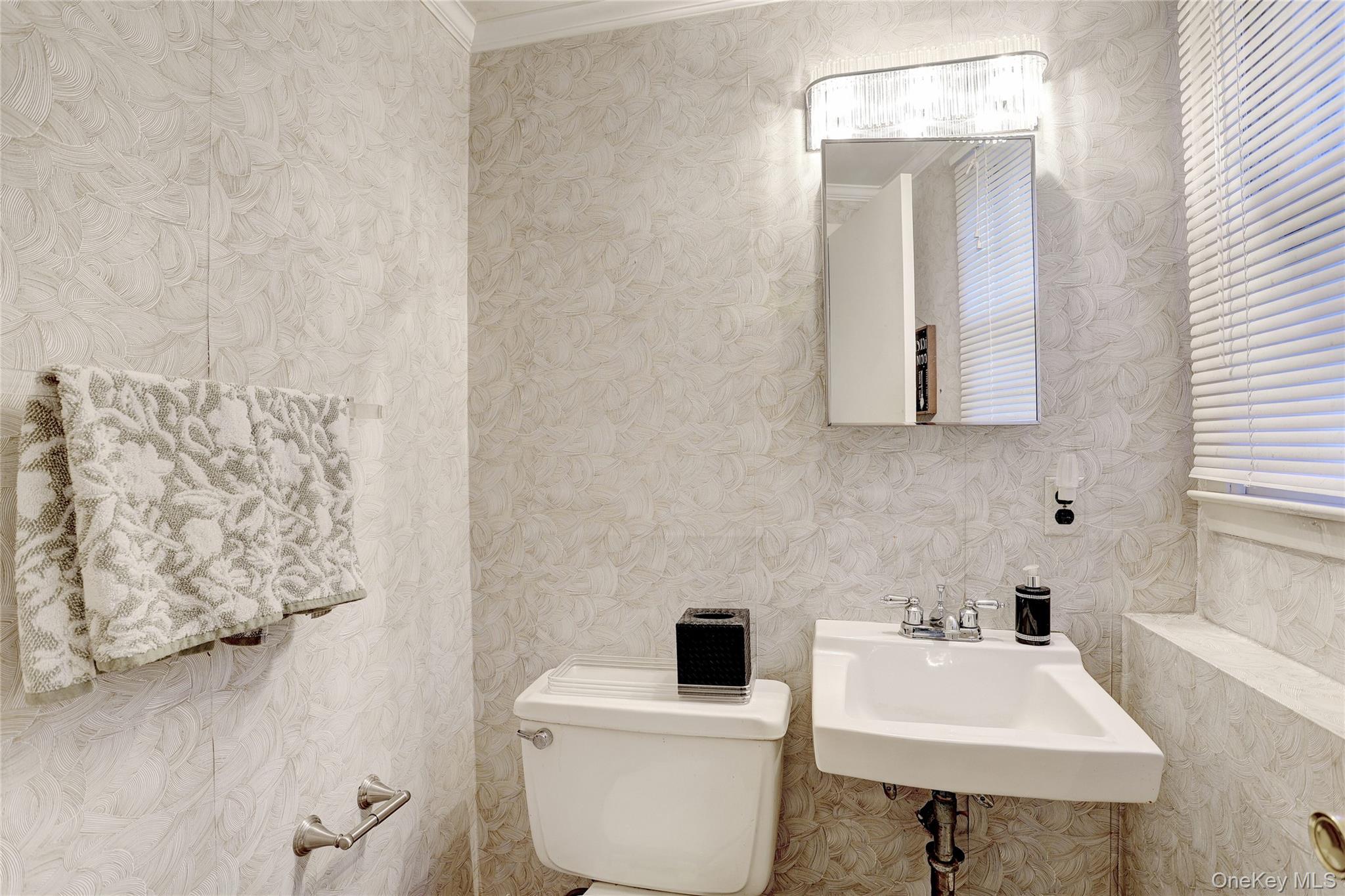 #18 photo, 6 Roxbury Court, Chestnut Ridge , NY 10977