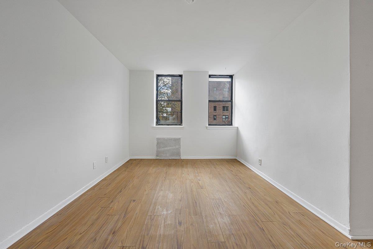 #12 photo, 270 N Broadway, Yonkers , NY 10701