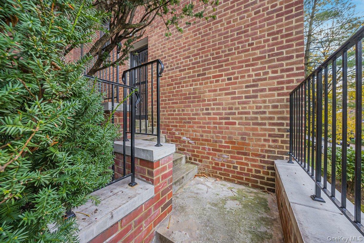 #2 photo, 270 N Broadway, Yonkers , NY 10701