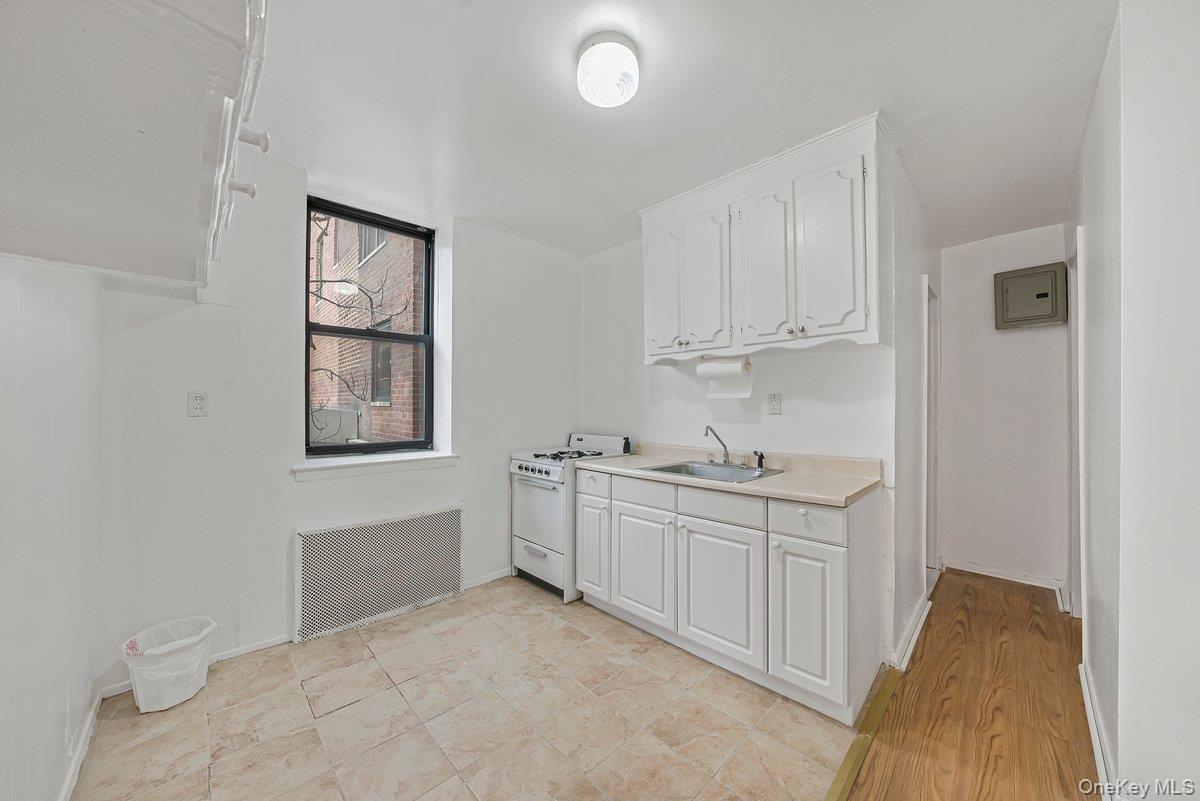 #5 photo, 270 N Broadway, Yonkers , NY 10701