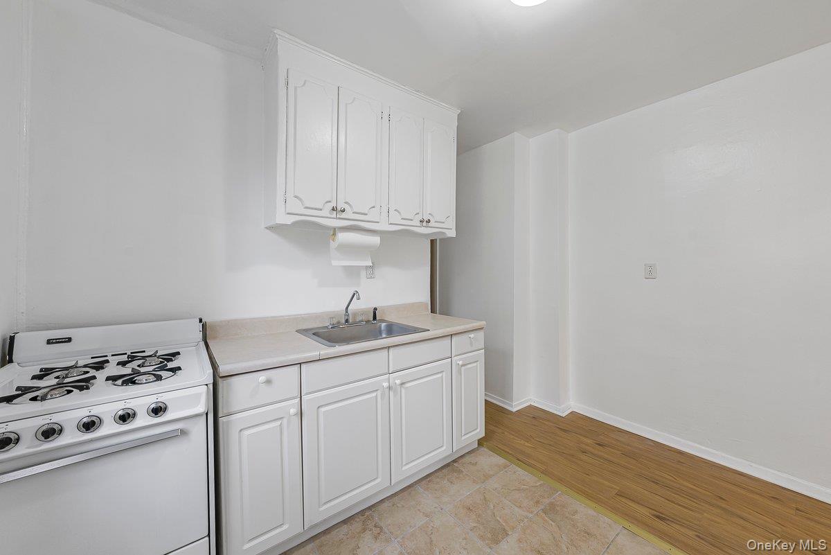 #6 photo, 270 N Broadway, Yonkers , NY 10701