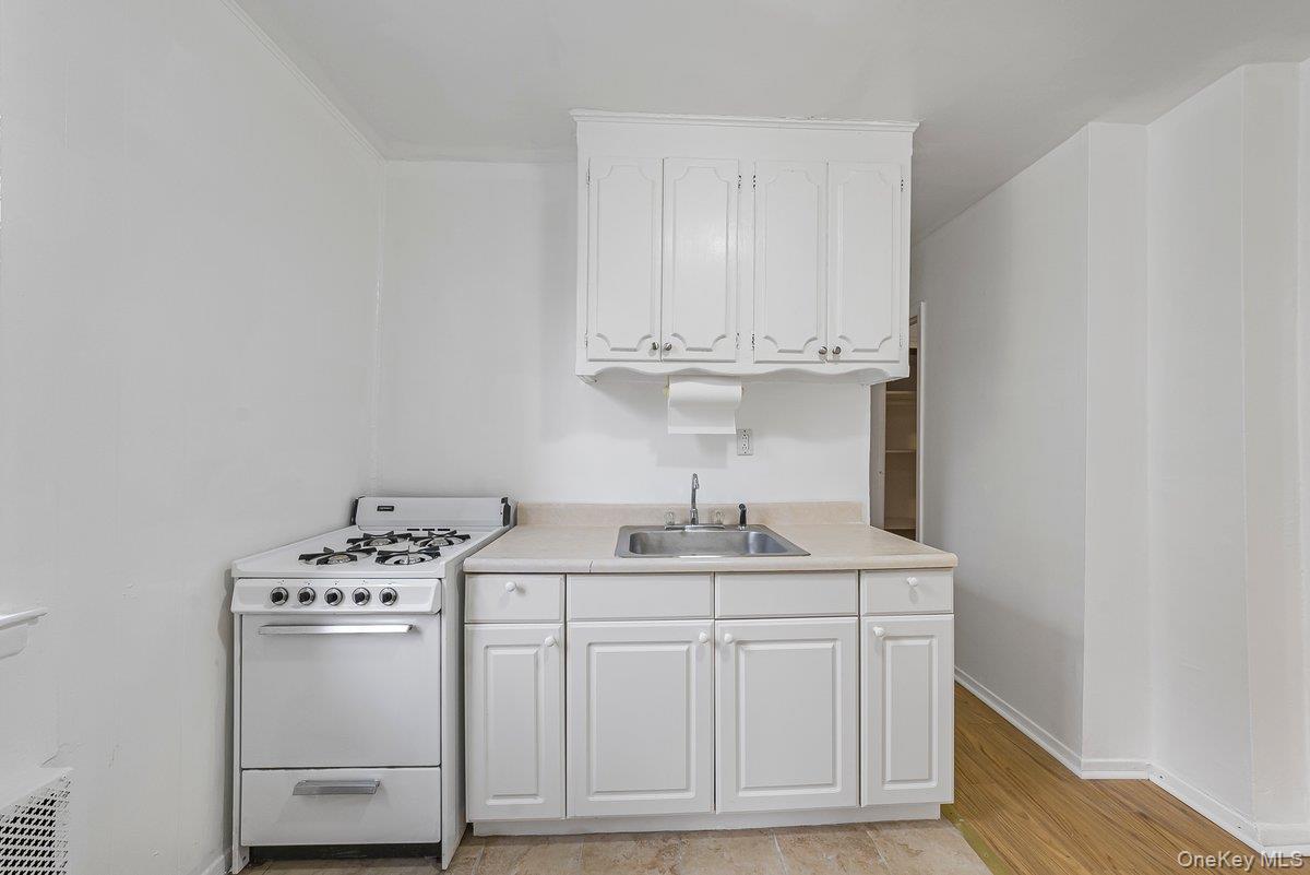 #7 photo, 270 N Broadway, Yonkers , NY 10701