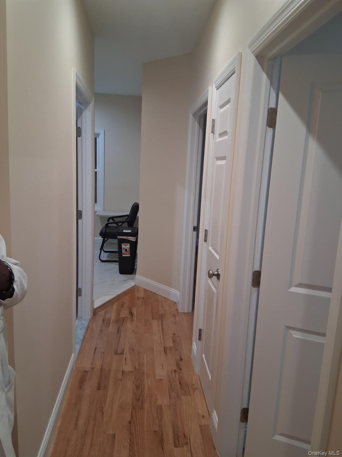 #8 photo, 601 E 226th Street, Bronx , NY 10466