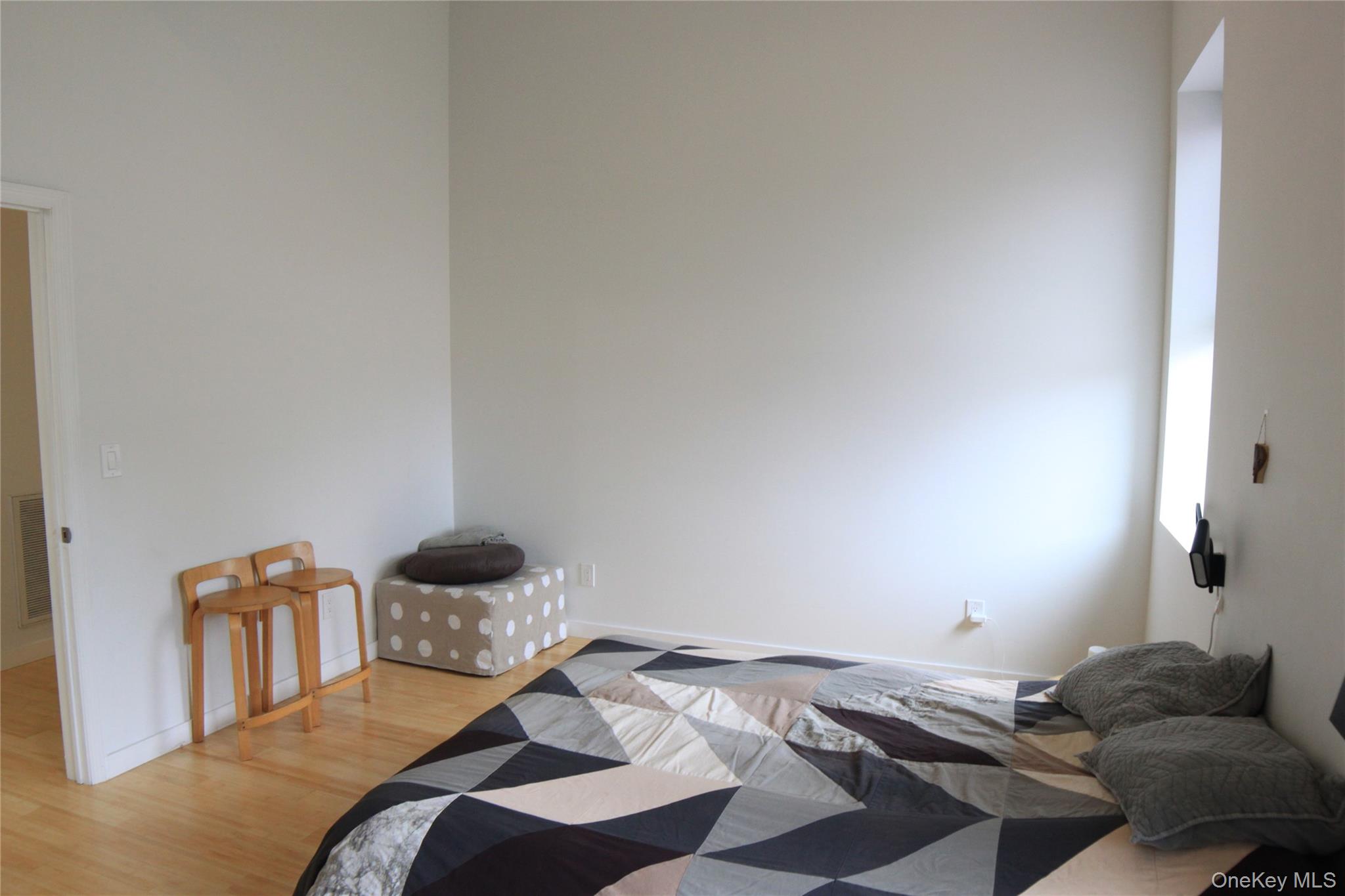 #12 photo, 217 MAIN, Beacon , NY 12508