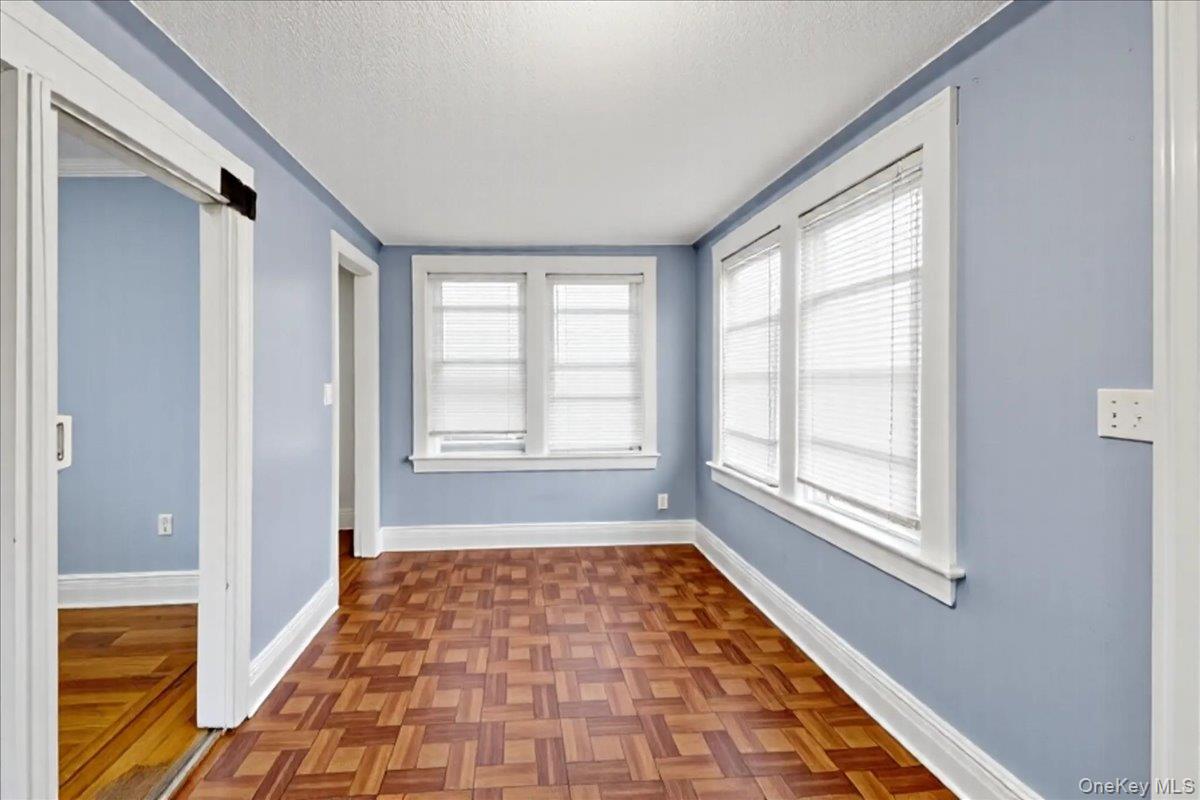 #10 photo, 2849 E 195th Street, Bronx , NY 10461