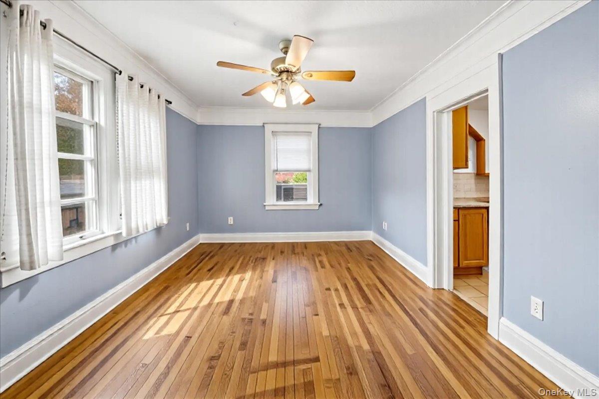 #13 photo, 2849 E 195th Street, Bronx , NY 10461