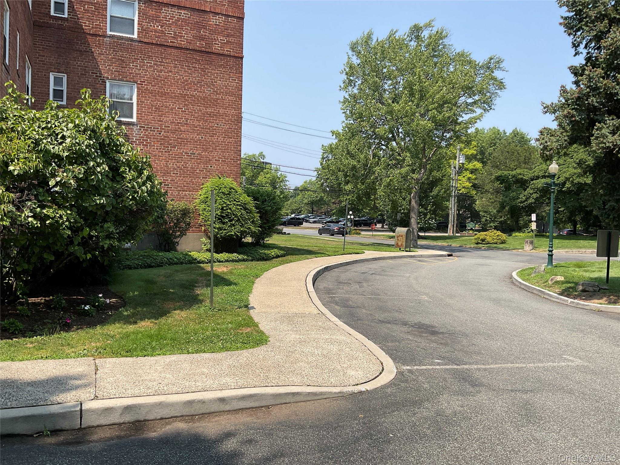 #4 photo, 320 S Broadway, Tarrytown , NY 10591