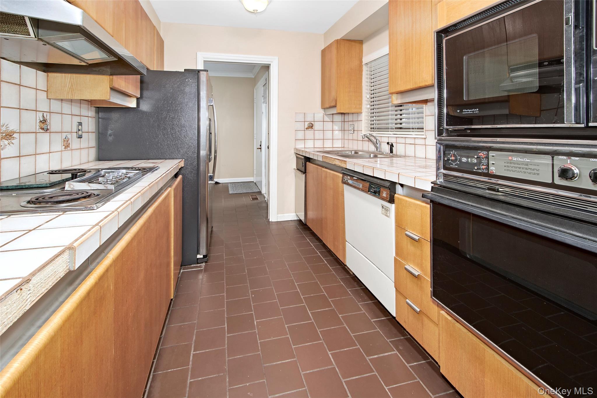 #12 photo, 21 Waters Edge, Rye , NY 10580