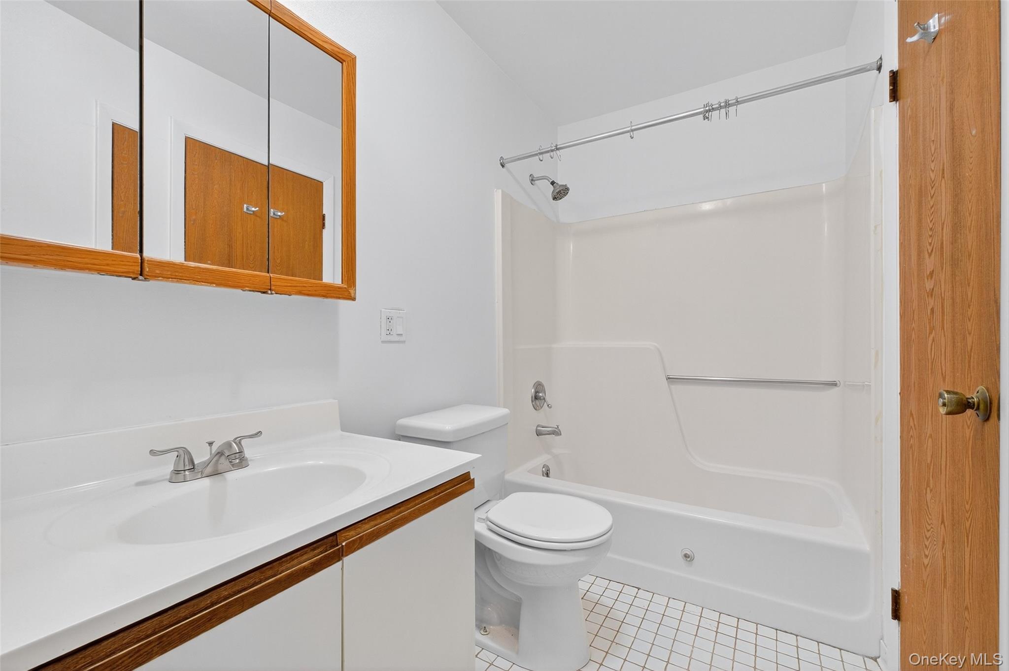 #20 photo, 28 Hudson Heights Drive, Poughkeepsie , NY 12601