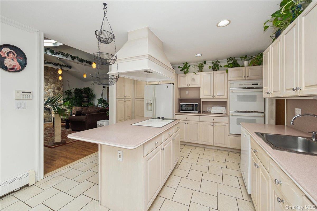 #20 photo, 346 Ridgefield Road, Hauppauge , NY 11788