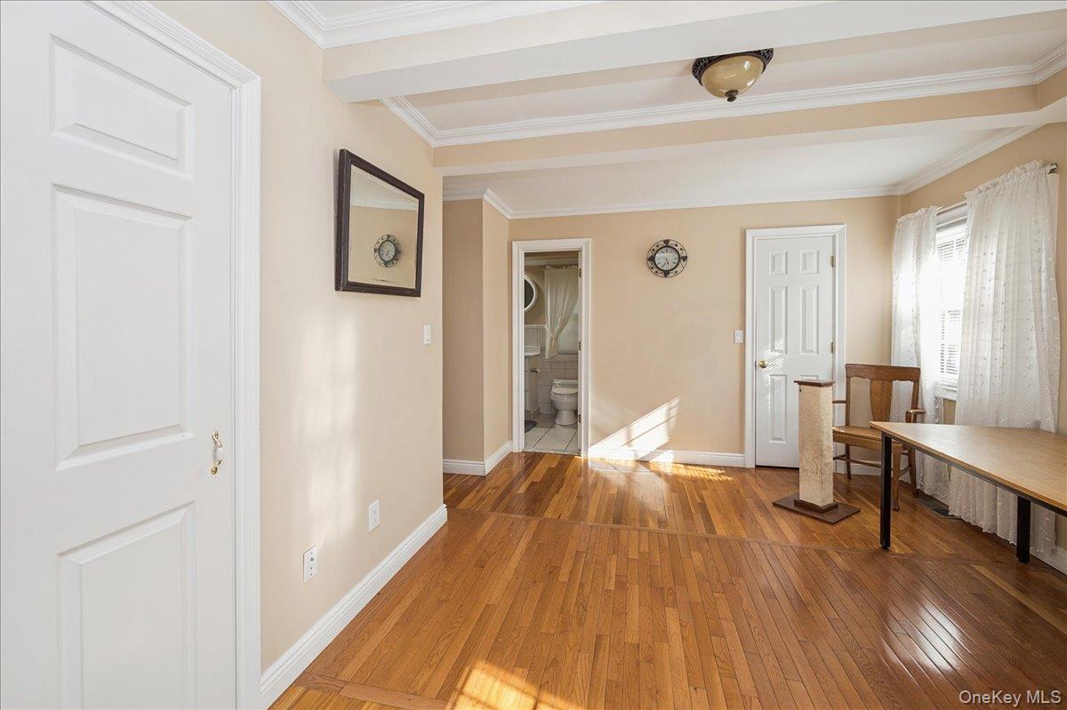 #9 photo, 346 Ridgefield Road, Hauppauge , NY 11788