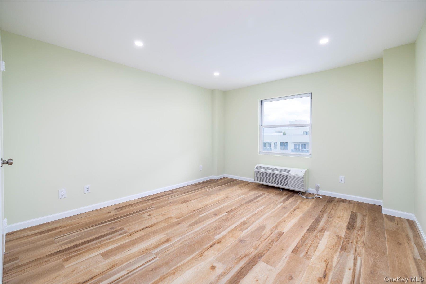 #14 photo, 360 Shore Road, Long Beach , NY 11561