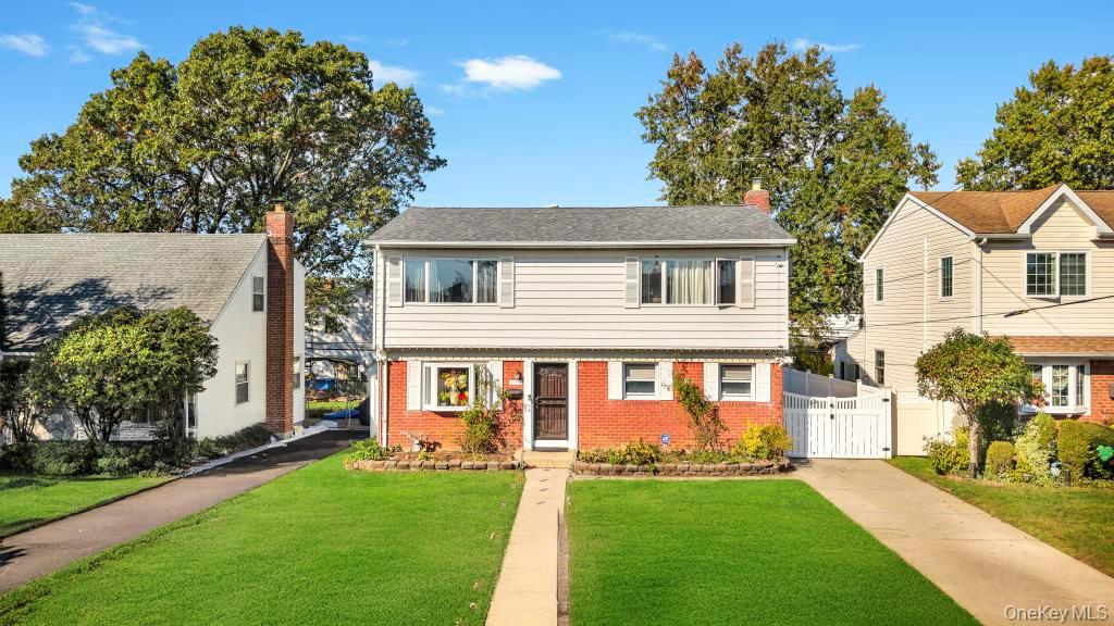 #19 photo, 179 Sterling Road, Elmont , NY 11003