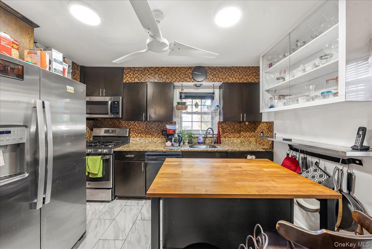 #10 photo, 51 Meadowbrook Road, Hempstead , NY 11550