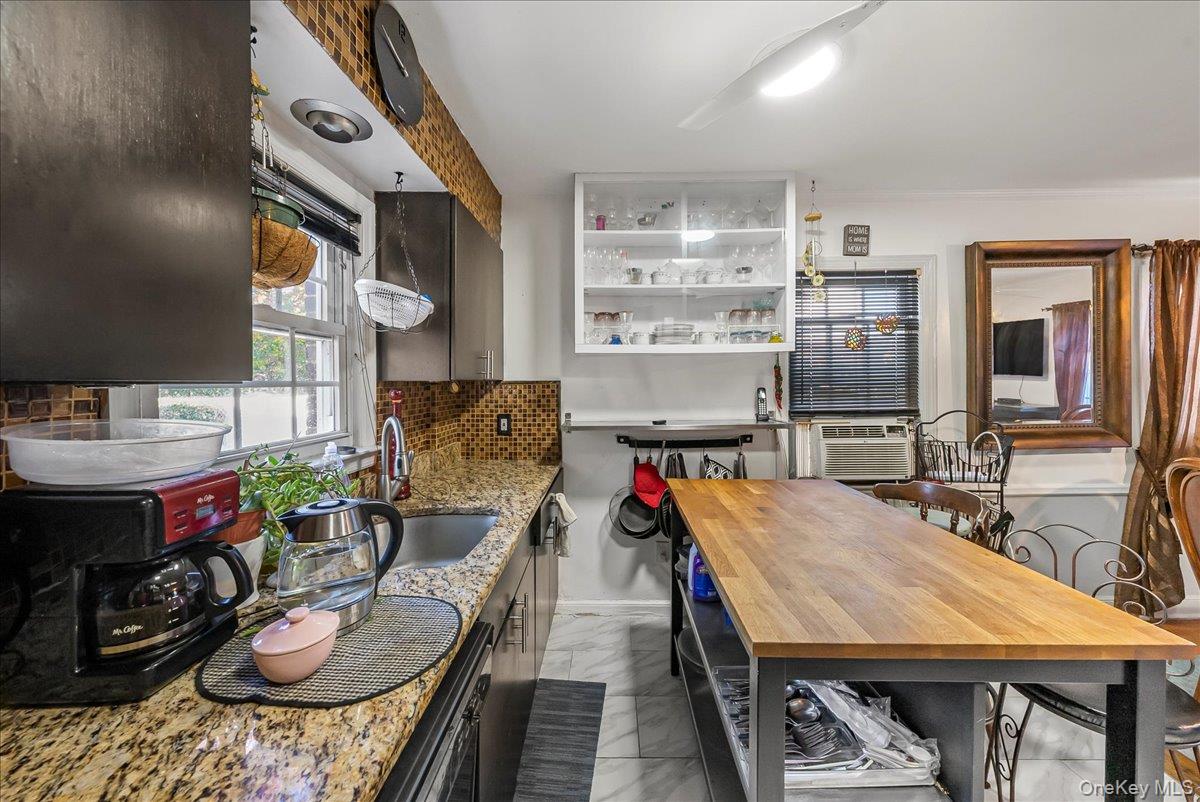 #11 photo, 51 Meadowbrook Road, Hempstead , NY 11550