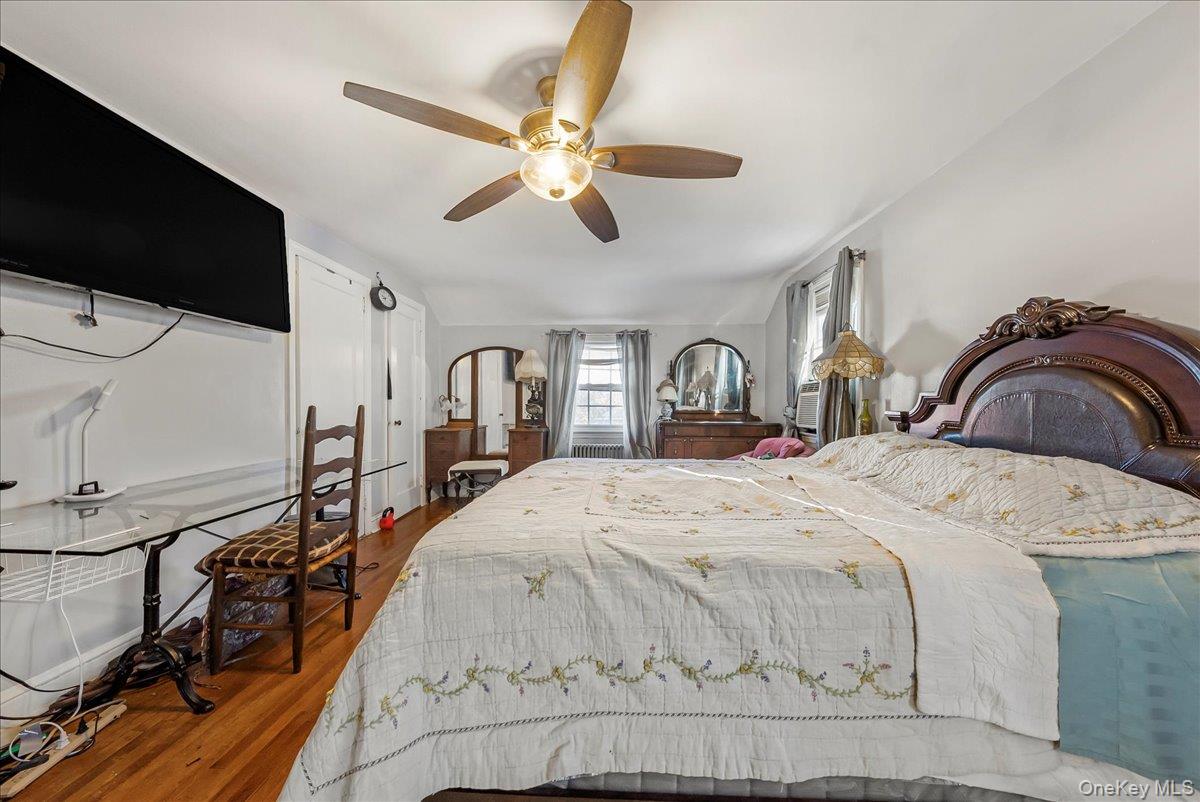 #14 photo, 51 Meadowbrook Road, Hempstead , NY 11550