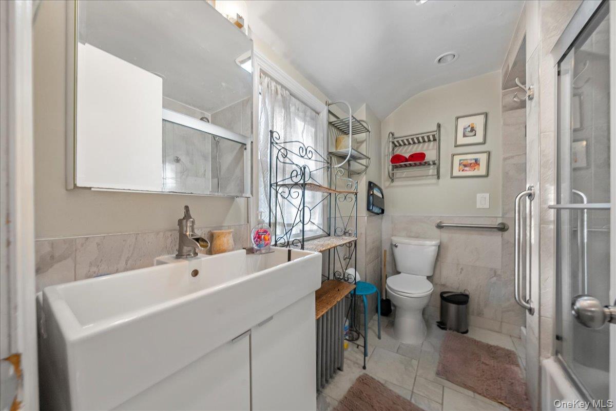 #17 photo, 51 Meadowbrook Road, Hempstead , NY 11550