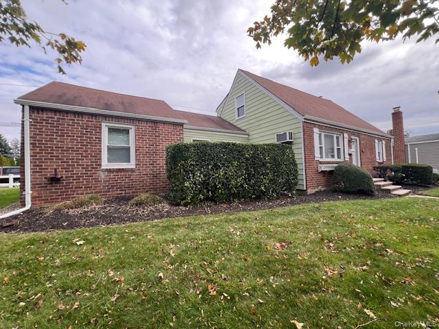 #3 photo, 432 Herricks Rd, Mineola , NY 11501