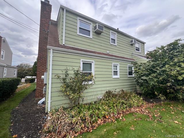 #6 photo, 432 Herricks Rd, Mineola , NY 11501