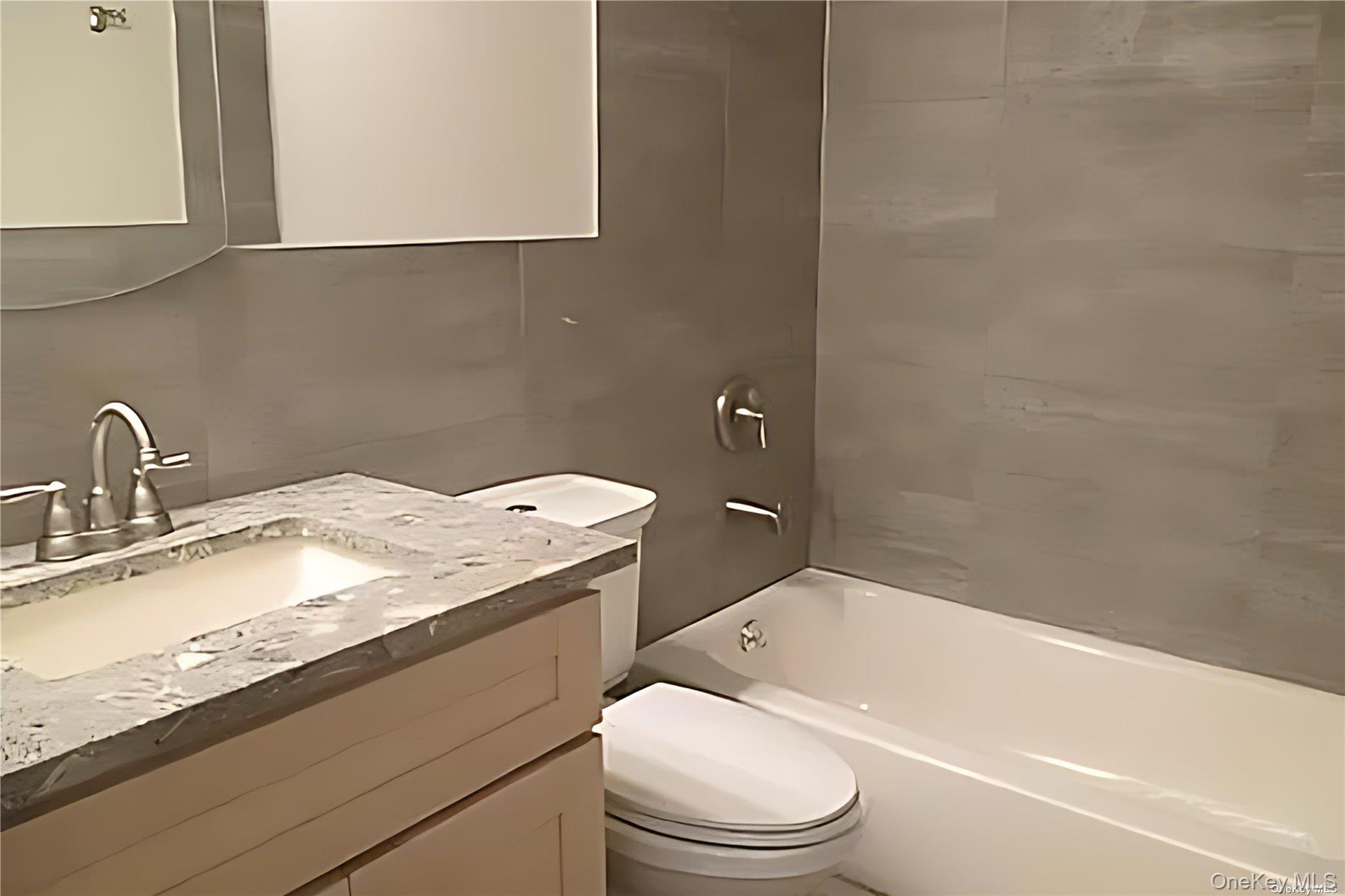 #5 photo, 28-06 35th Avenue, Astoria , NY 11106