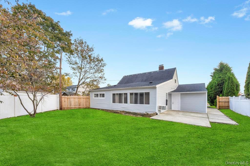 #5 photo, 9 Redwood Lane, Levittown , NY 11756