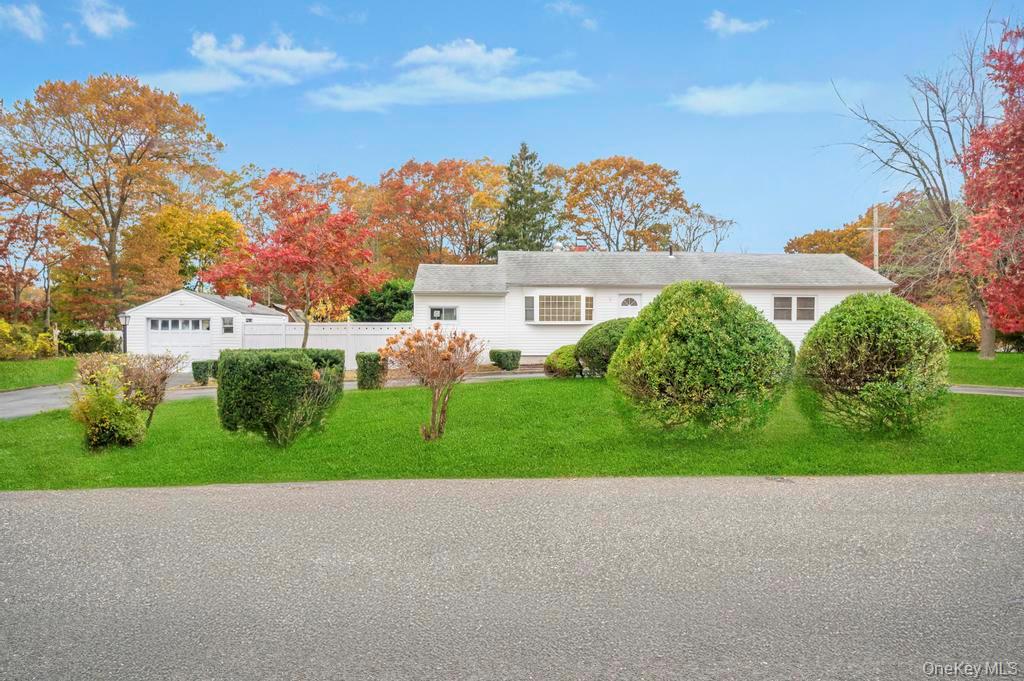 #5 photo, 468 Ferndale Boulevard, Islip , NY 11751