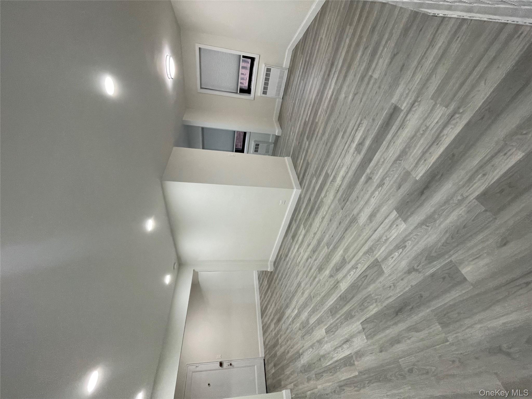 #8 photo, 83-75 118 Street, Kew Gardens , NY 11415