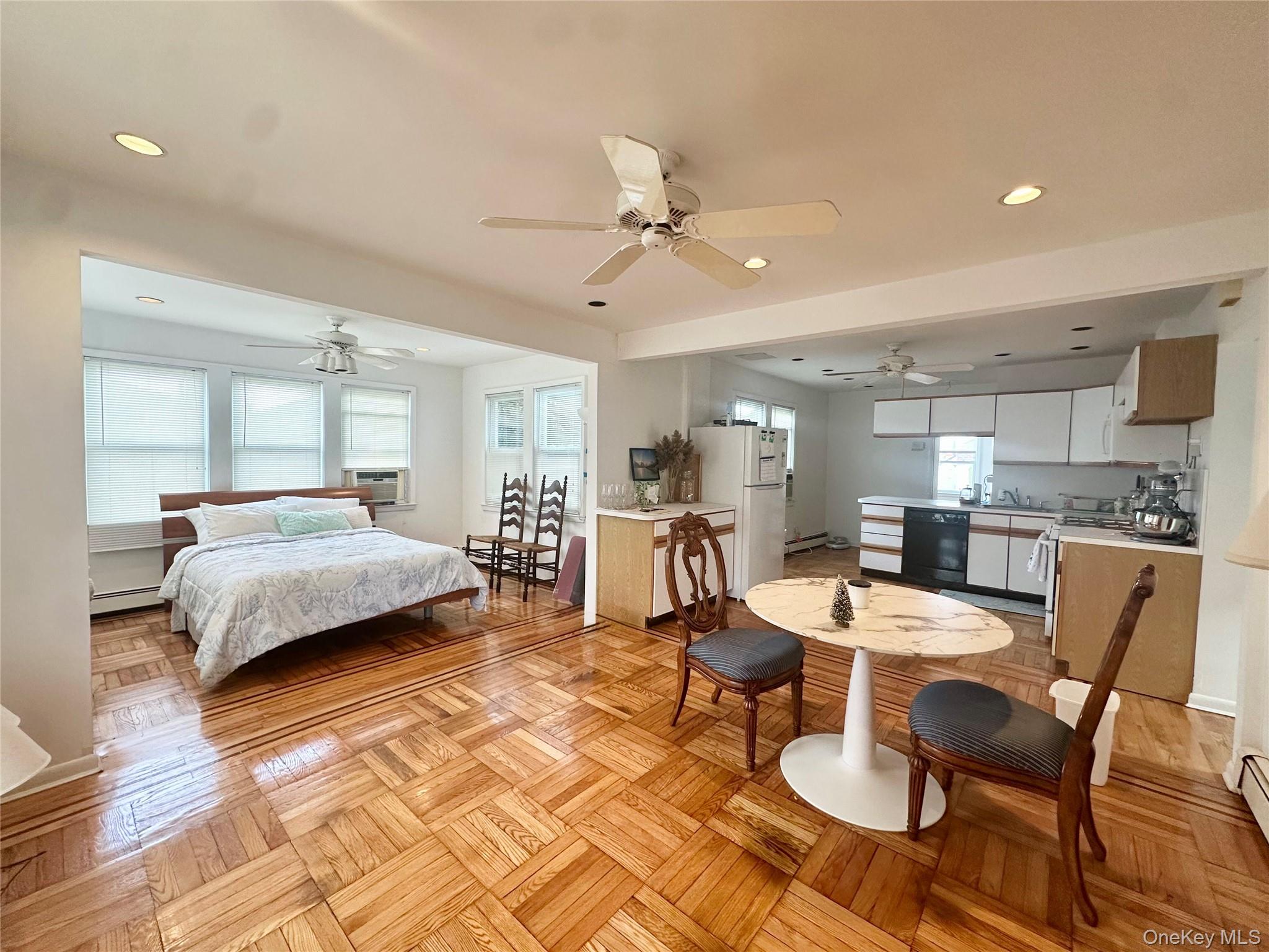 #3 photo, 518 Lindell Boulevard, Long Beach , NY 11561