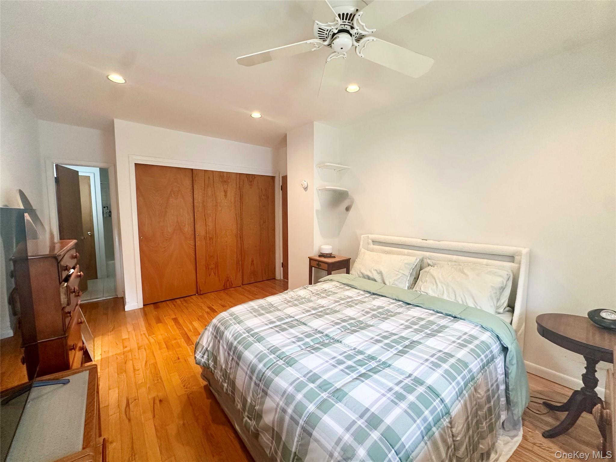 #6 photo, 518 Lindell Boulevard, Long Beach , NY 11561