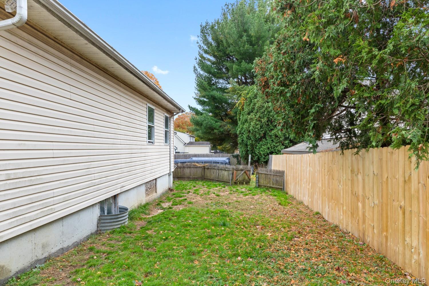 #4 photo, 14 Comus Road, Rocky Point , NY 11778