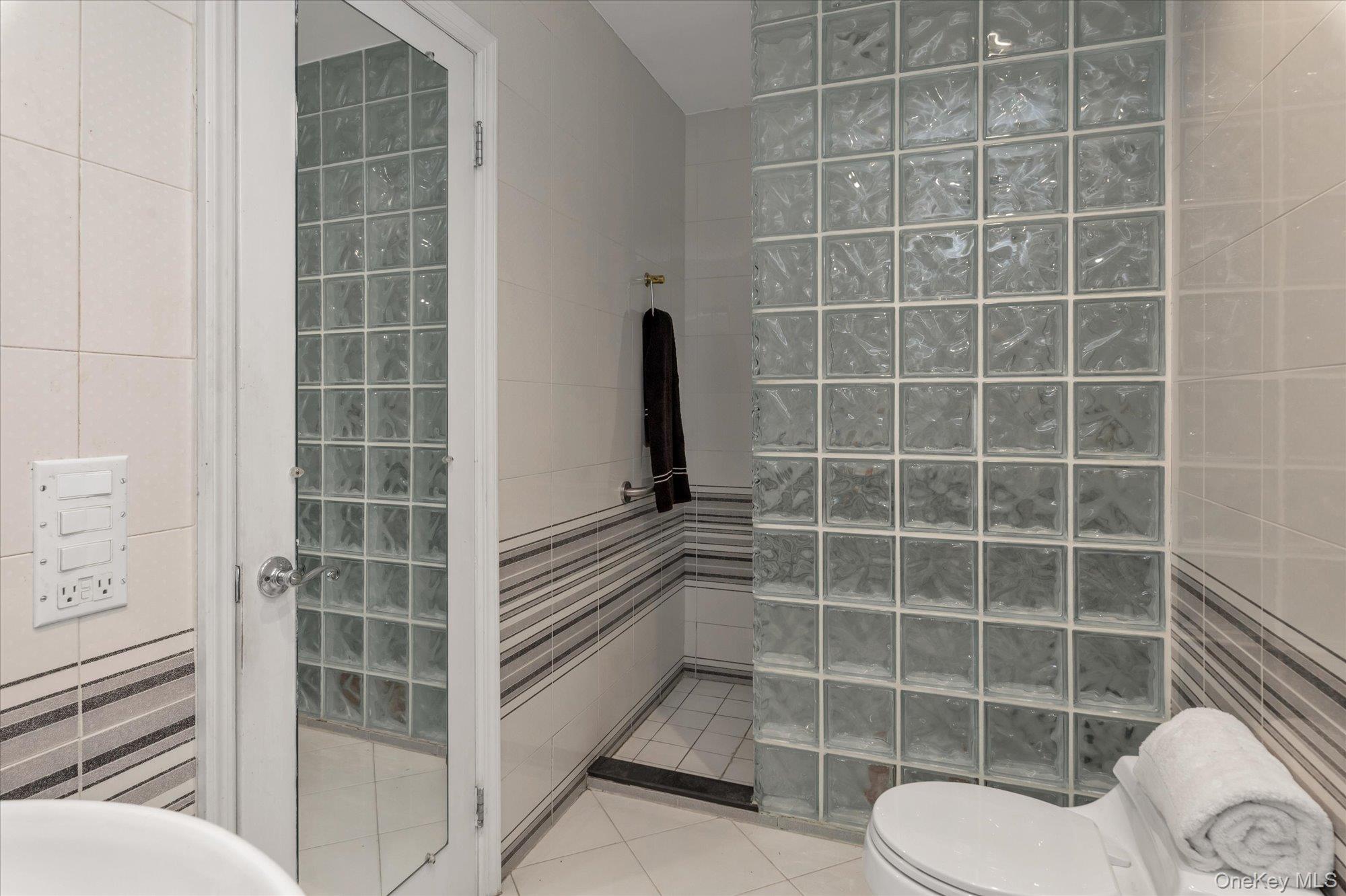 #16 photo, 214-40 24th Avenue, Bayside , NY 11360