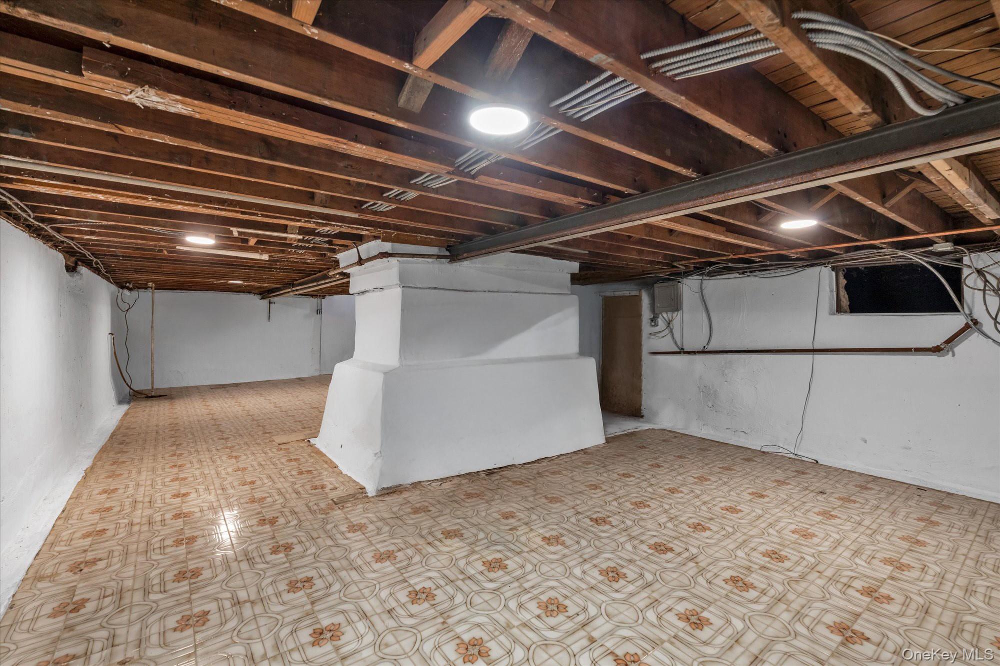 #19 photo, 214-40 24th Avenue, Bayside , NY 11360