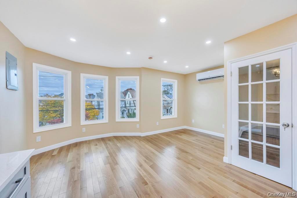 #12 photo, 10535 135th Street, Richmond Hill S. , NY 11419