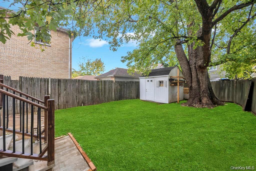 #20 photo, 10535 135th Street, Richmond Hill S. , NY 11419