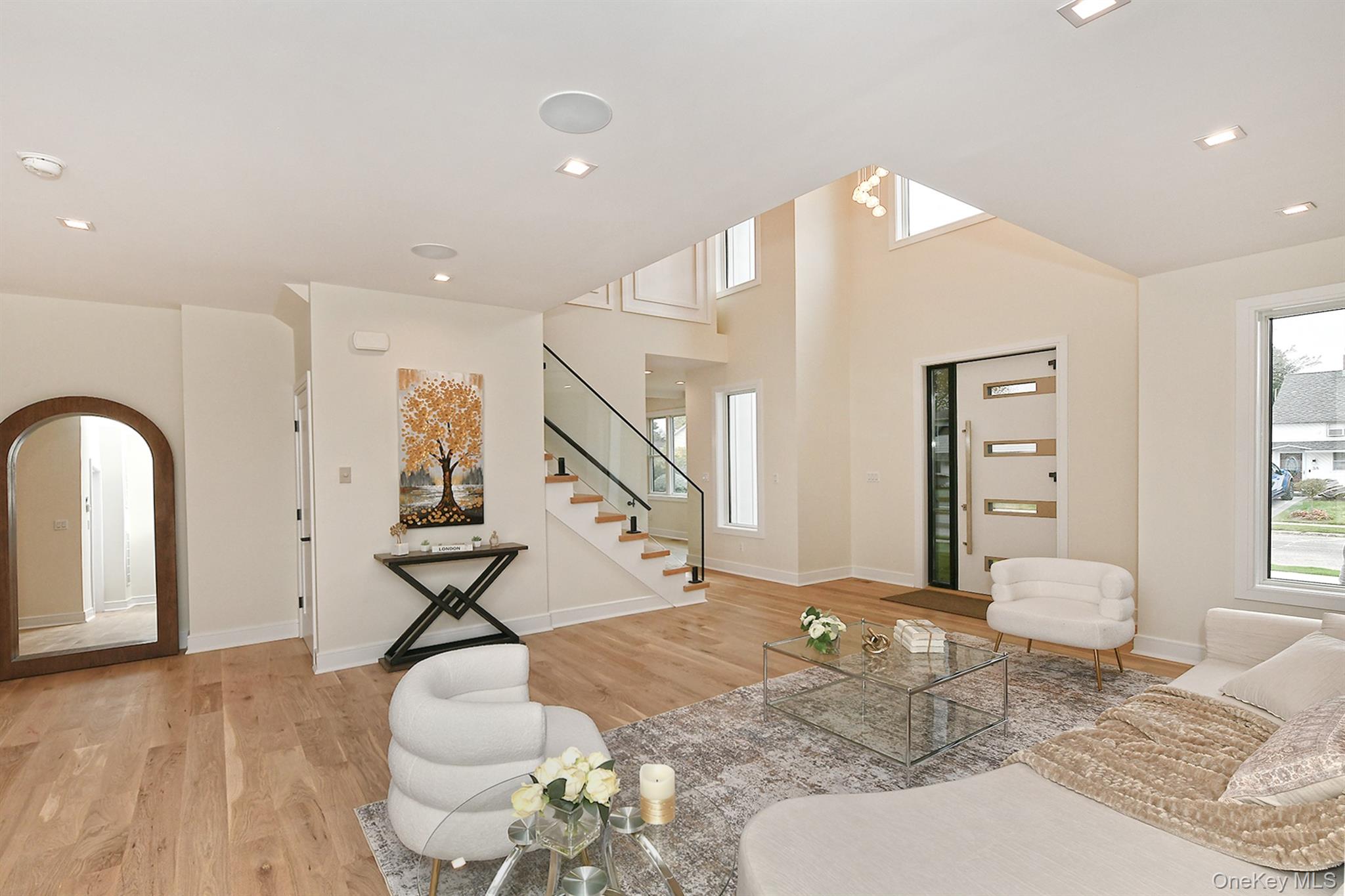 #10 photo, 39 Forest Lane, Westbury , NY 11590