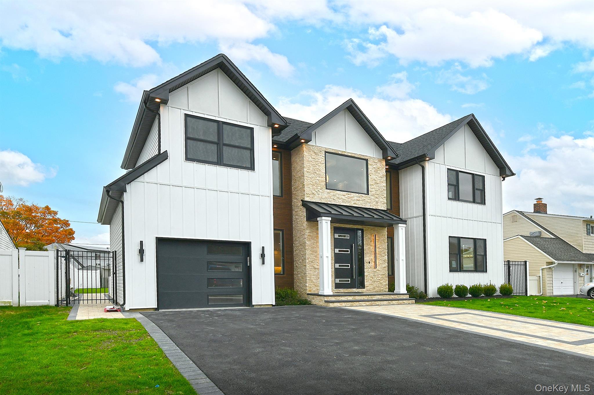 #2 photo, 39 Forest Lane, Westbury , NY 11590