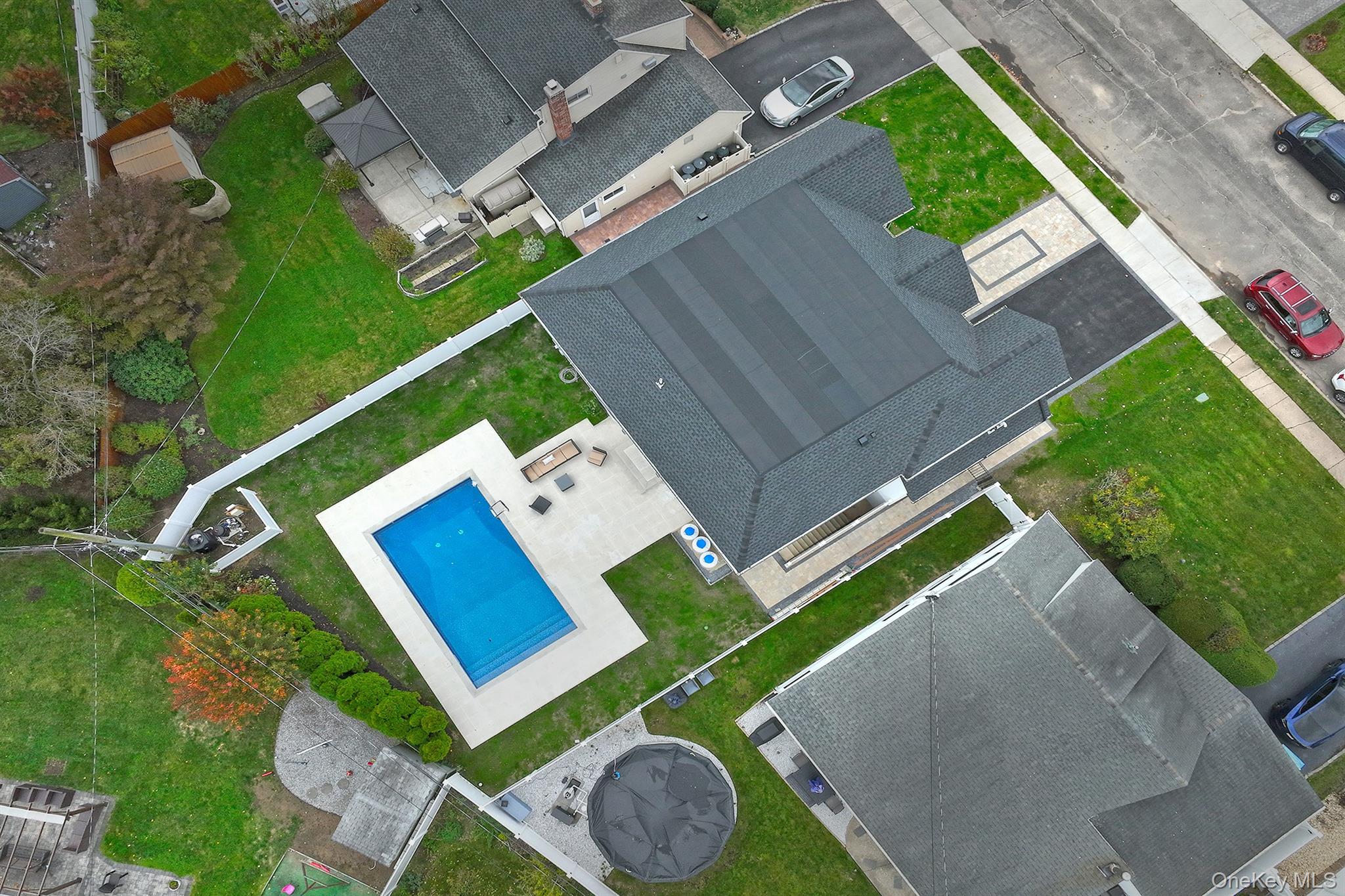 #5 photo, 39 Forest Lane, Westbury , NY 11590